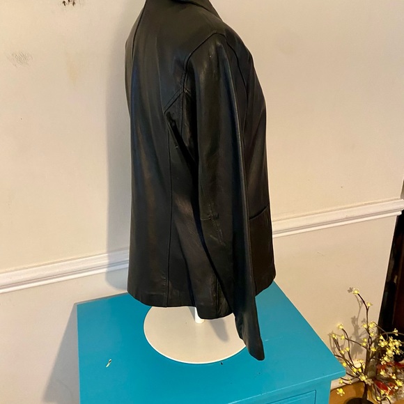 BLACK LEATHER JACKET BUTTERY SOFT COAT SLIM FIT JACKET SIZE MEDIUM ZIP UP - Picture 16 of 16